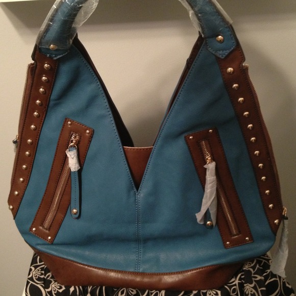 Purse - Picture 2 of 3