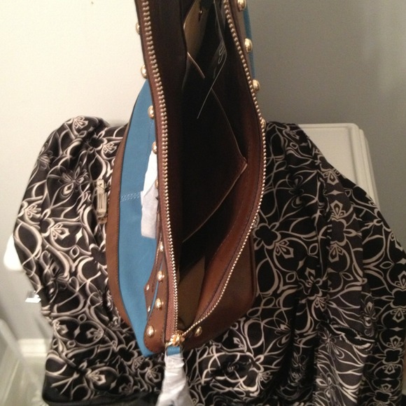 Purse - Picture 3 of 3
