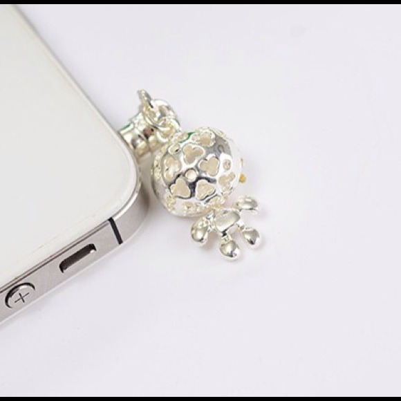 Bling Crystal Rhinestone dust plug - Picture 3 of 3
