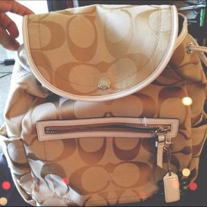 AUTHENTIC COACH BOOKBAG 📓📗✏📏📁 can negotiate !