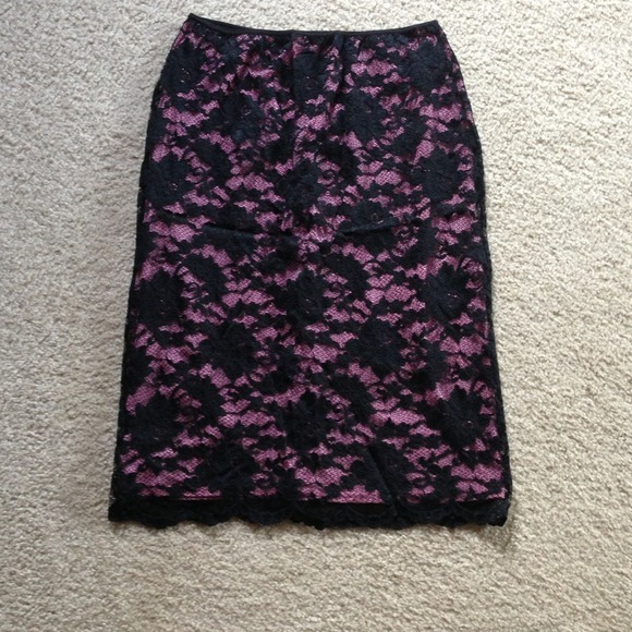 🎉HOST PICK🎉 Karen Kane lace skirt - Picture 2 of 4