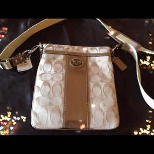 💛💛BRAND NEW AUTHENTIC COACH SIDE BAG💛💛