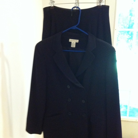 ⭐RESERVED⭐Ann Taylor Petites Navy Blue Suit