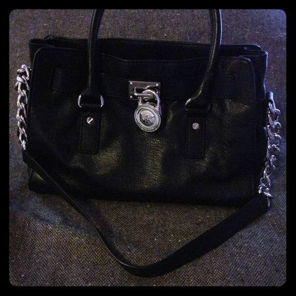 🔴Reserved🔴Michael Kors black leather satchel