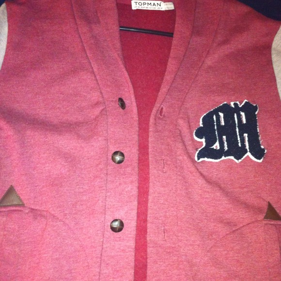 Sweater - Picture 2 of 3