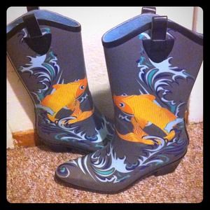 New dav gray koi fish cowboy rain boots size 9