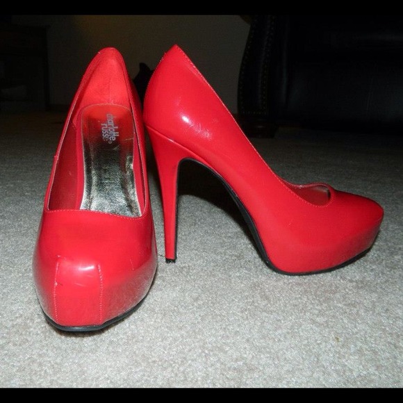Red Pumps