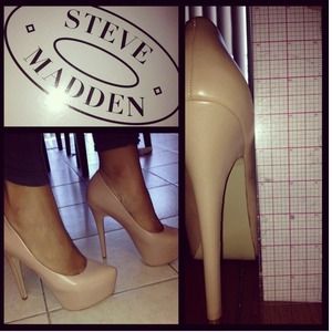 Steve Madden Dejavu High Heeled Pumps - Blush
