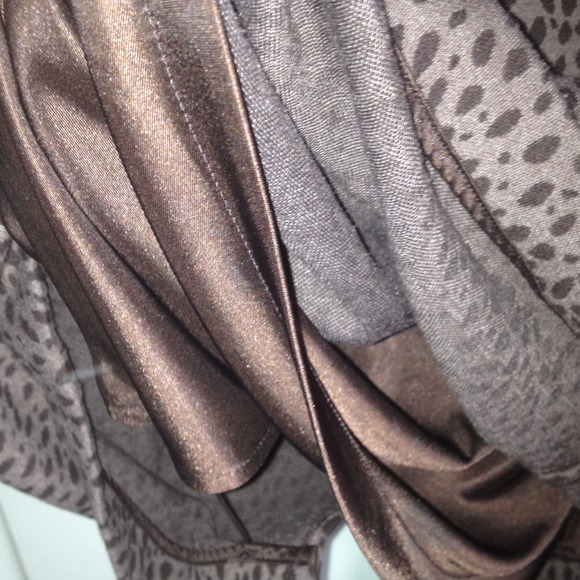 KATE HILL LEOPARD DRESS - Knee Dress -Short Sleeve - Picture 3 of 4