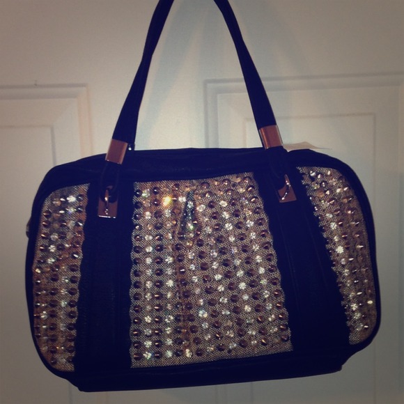 🆕Black leather bag w/rhinestones and silver studs - Picture 1 of 3