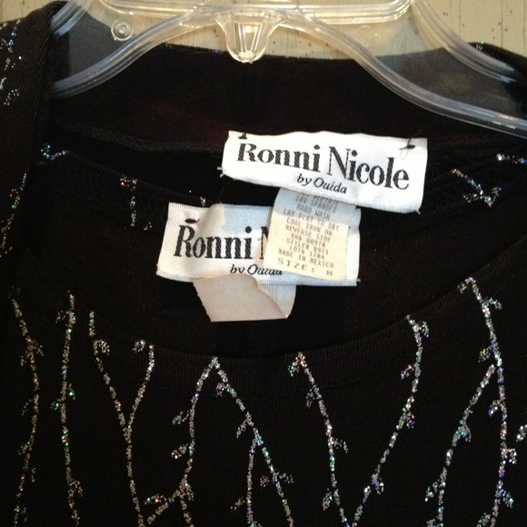 Dress - Picture 3 of 3