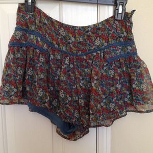 Papaya shorts that look like a skirt