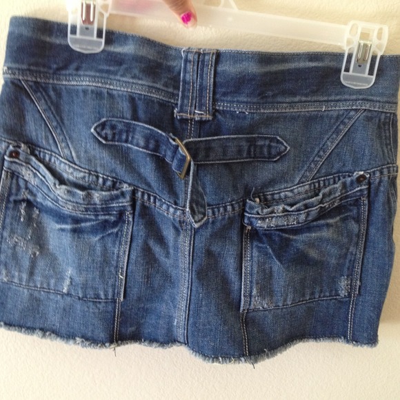 Mini skirt - Picture 2 of 3