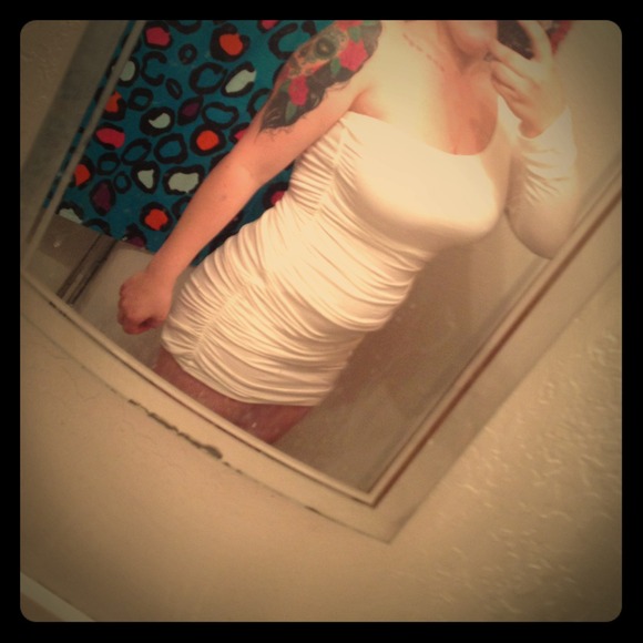 White one sleeve rouche forever21 part dress