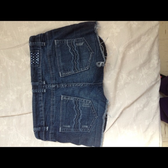 Shorts - Picture 2 of 2