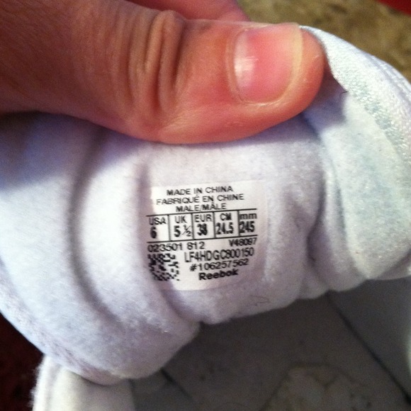 Used - Picture 3 of 3