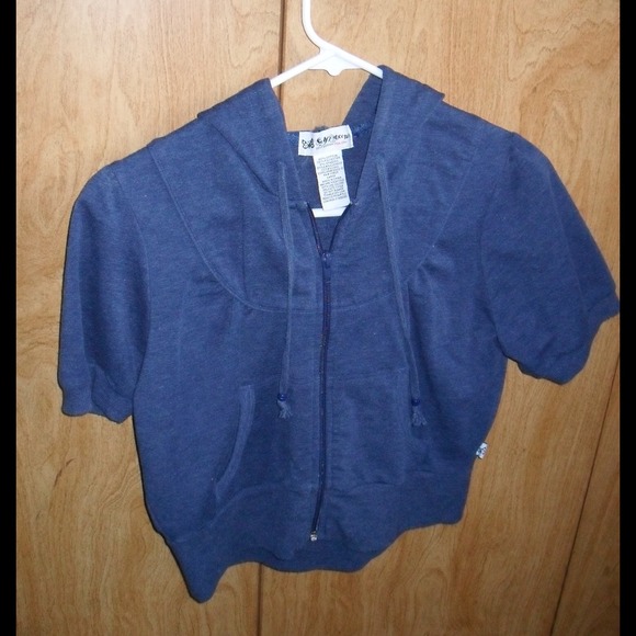 Cropped short sleeve hoodie
