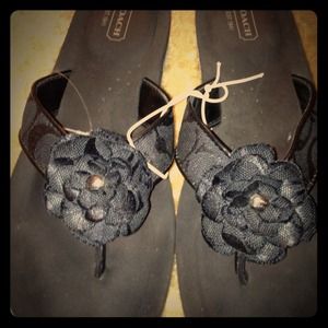 😍Coach Flip Flops 😍