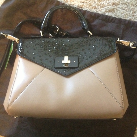 💥 JUST LOWERED PRICE BY $60💥 make me an offer