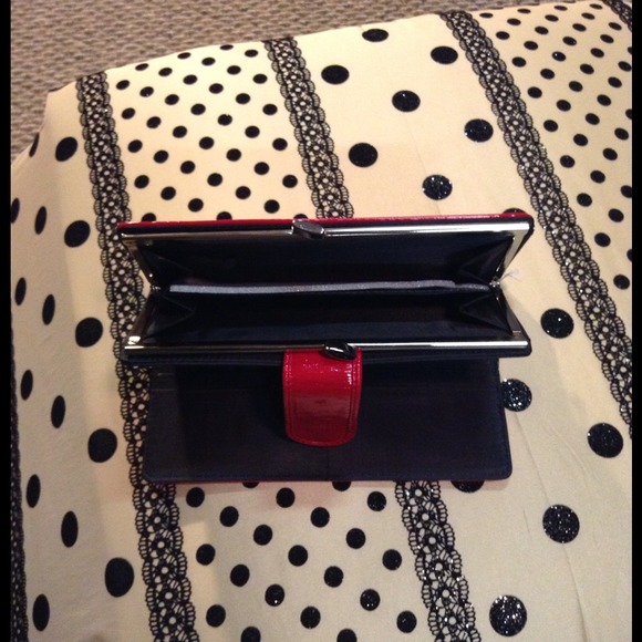 Mundi Wallet. - Picture 2 of 3