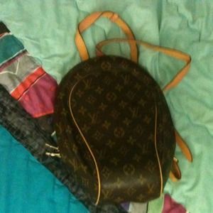 Reserved !Luis Vuitton backpack purse