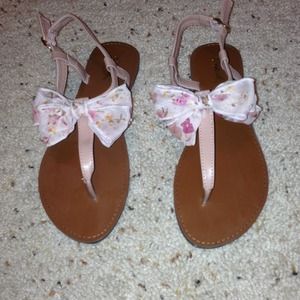 NEW! Pink Flats! $15