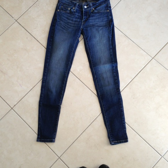 SOLD!! SOLD!!Levi's Dark Rise EUC 535 legging