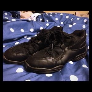 Capezio Split-Sole Mesh Dance Sneaker