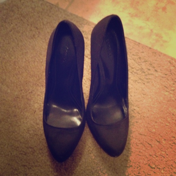 Black heels