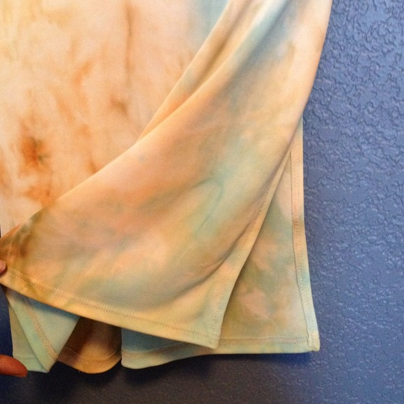 Beautiful Spring Time Skirt - Picture 2 of 2