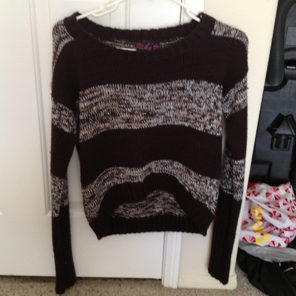 Crop top sweater