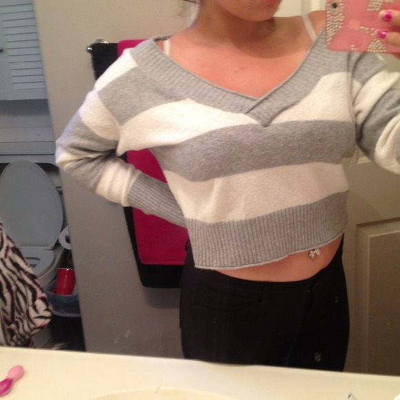 Sweater - Picture 2 of 2