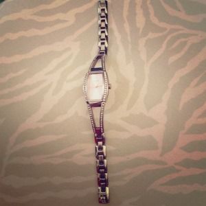 👋GONE👋(free gift)Petite Pink Guess Quartz watch