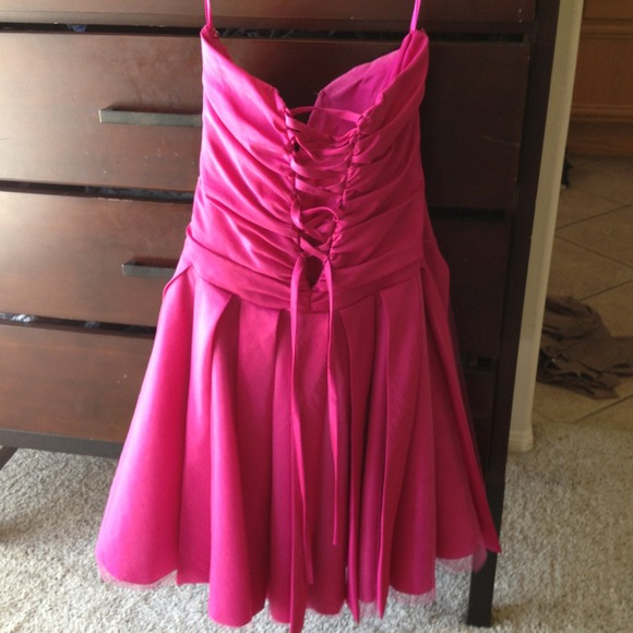 Prom dress - Picture 2 of 4
