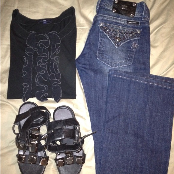 Miss Me boot cut jeans! 🌟