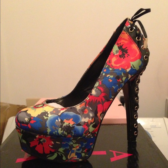 Floral Heel