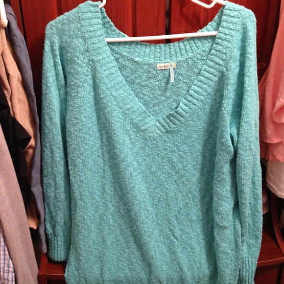 Adorable aqua old navy sweater.