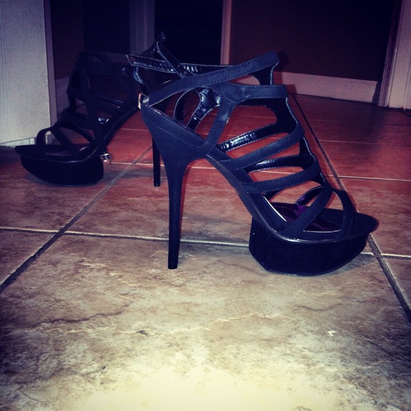 🔴REDUCED! Black high heels - Picture 3 of 4