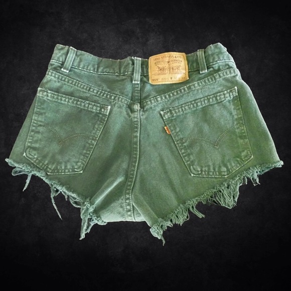 SOLD High Waisted Army Camo Levi's Cutoffs Shorts - Picture 3 of 4