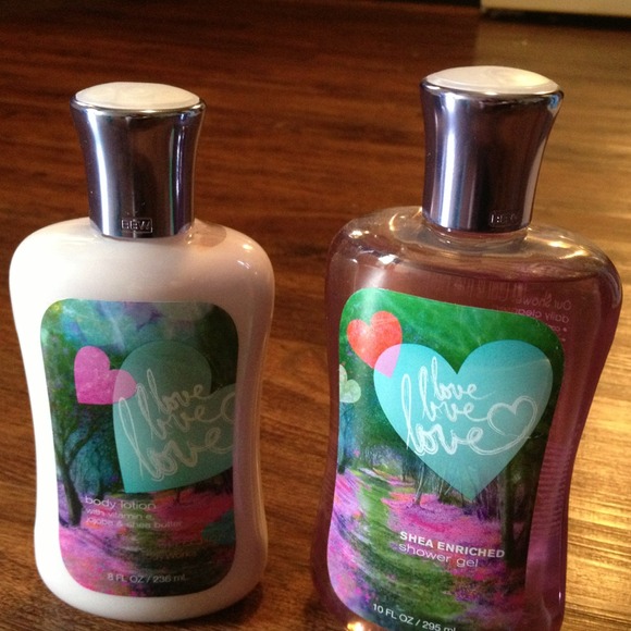 Reserved💥Reduced💥Bath & Body Works Love Love