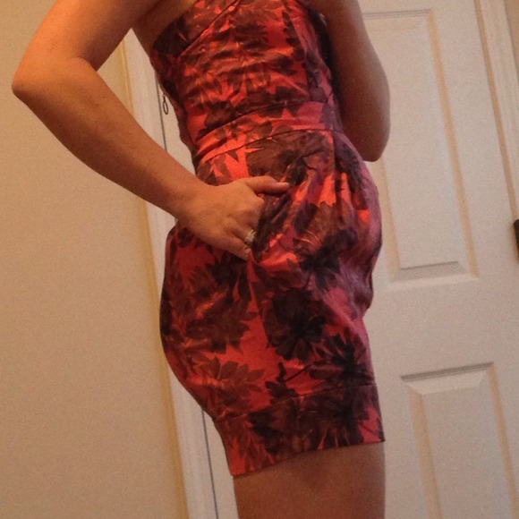 🎀REDUCED🎀American rag coral and black dress - Picture 4 of 4