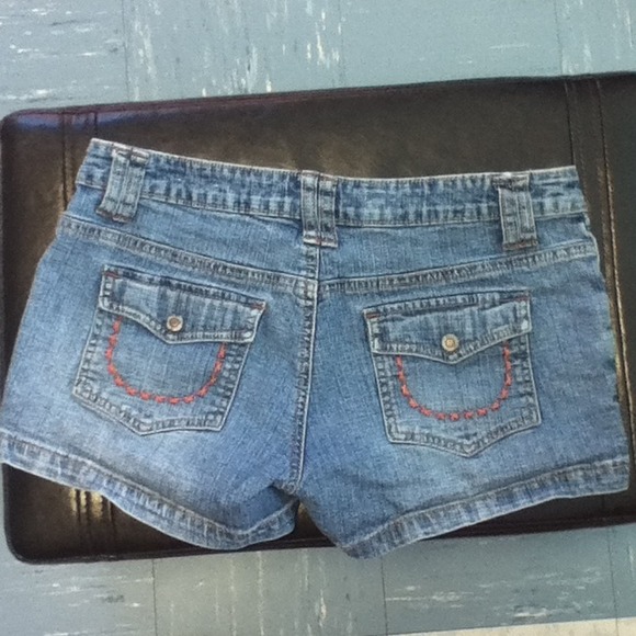 Denim shorts 😊 - Picture 3 of 3
