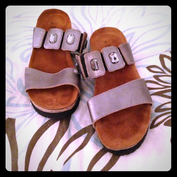 Naot gem slide sandals Dusty Silver