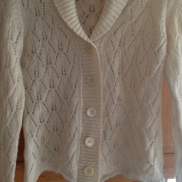 Cream light knit sweater - Picture 3 of 4