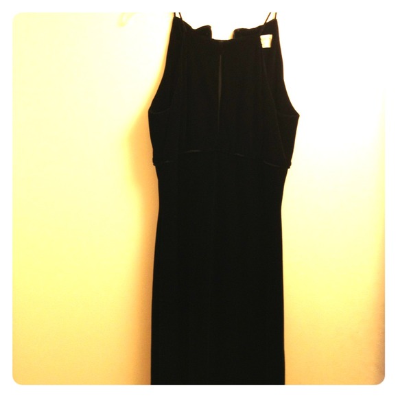 🎉flash sale🎉  Adrianna Papell black velvet gown