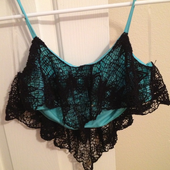 Crop top - Picture 3 of 4