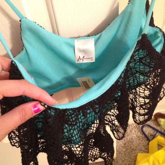 Crop top - Picture 4 of 4