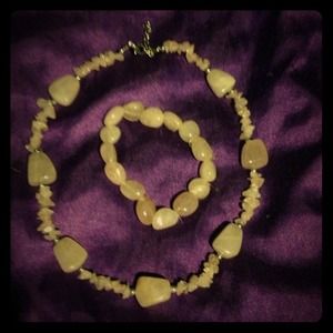 Light pink gemstone Necklace with bracelet