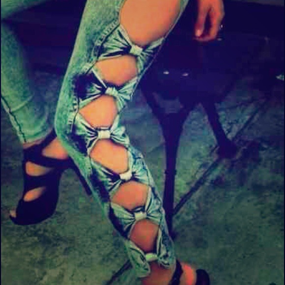 **Reserved** bow jeans/teal monokini for @skepsiss