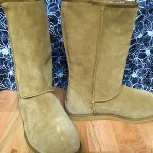 Tan boots (size 10)